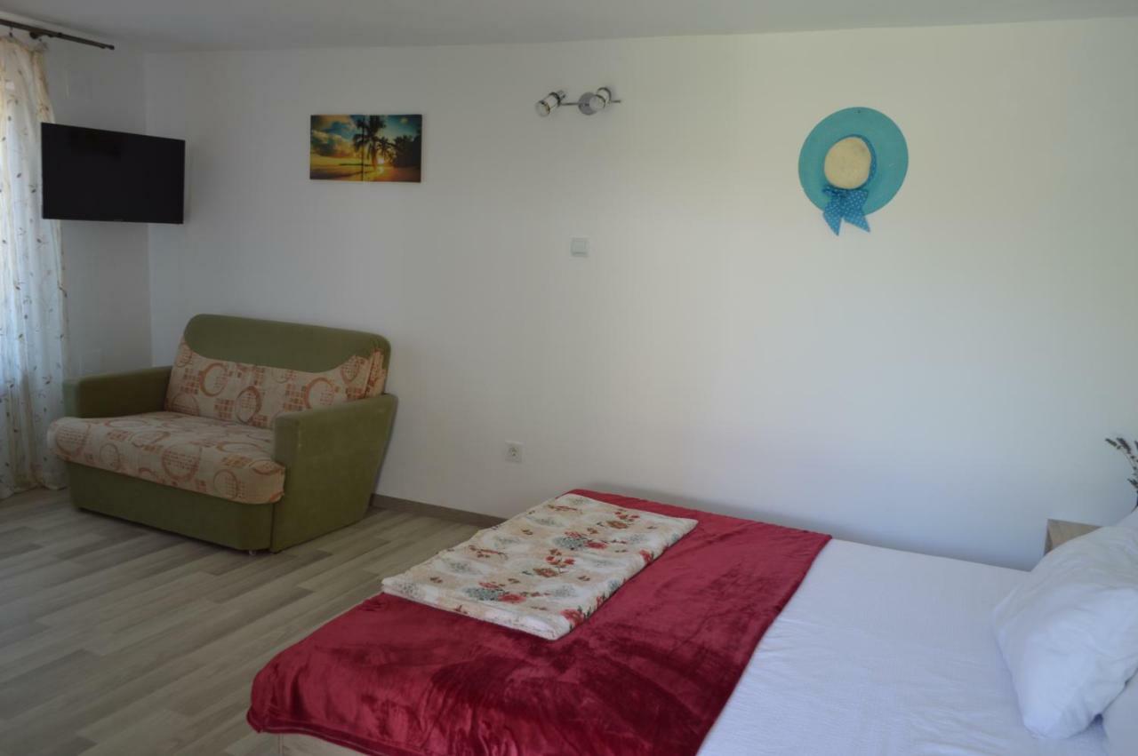 Отель Casa Gia Костинешти Экстерьер фото