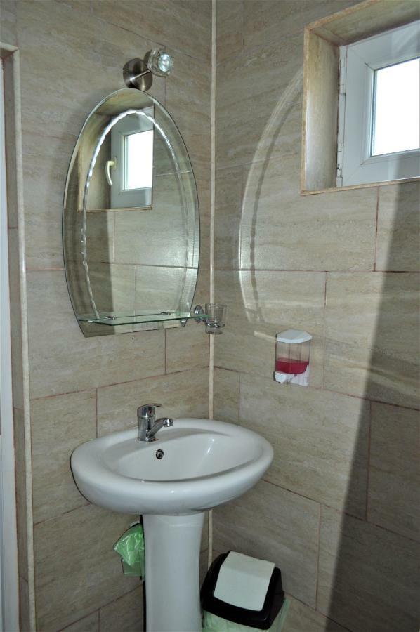 Отель Casa Gia Костинешти Экстерьер фото